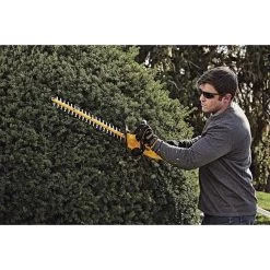 DeWalt 20V MAX DCHT820P1 22 In. 20 V Battery Hedge Trimmer Kit (Battery & Charger) 19 DeWalt 20V MAX DCHT820P1 22 In. 20 V Battery Hedge Trimmer Kit (Battery & Charger) -Gardens and Horticulture 3b35eadd bc08 4ddd 8eca 5b9b5ea84b1c
