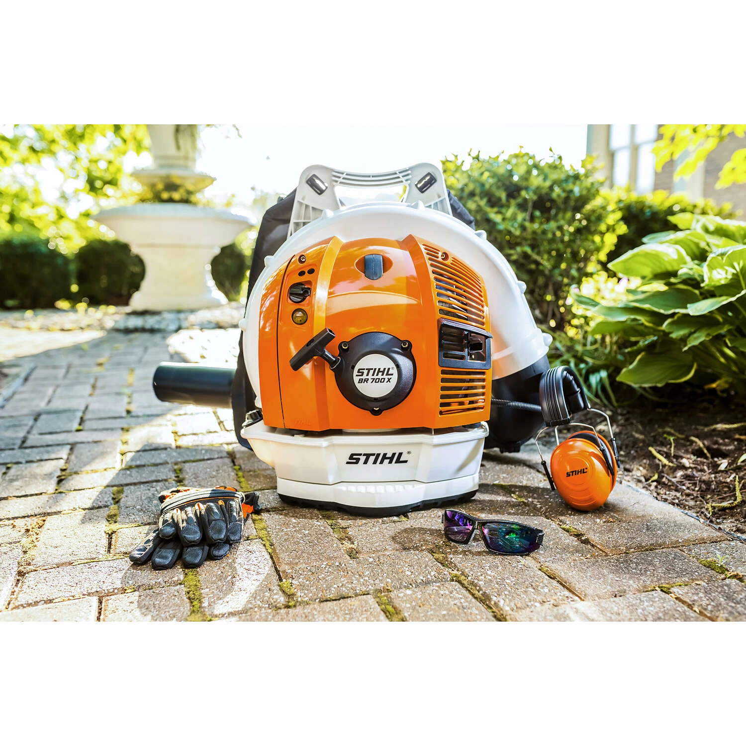 STIHL BR 700 X 193 Mph 901 CFM Gas Backpack Leaf Blower 2 STIHL BR 700 X 193 Mph 901 CFM Gas Backpack Leaf Blower - Image 2
