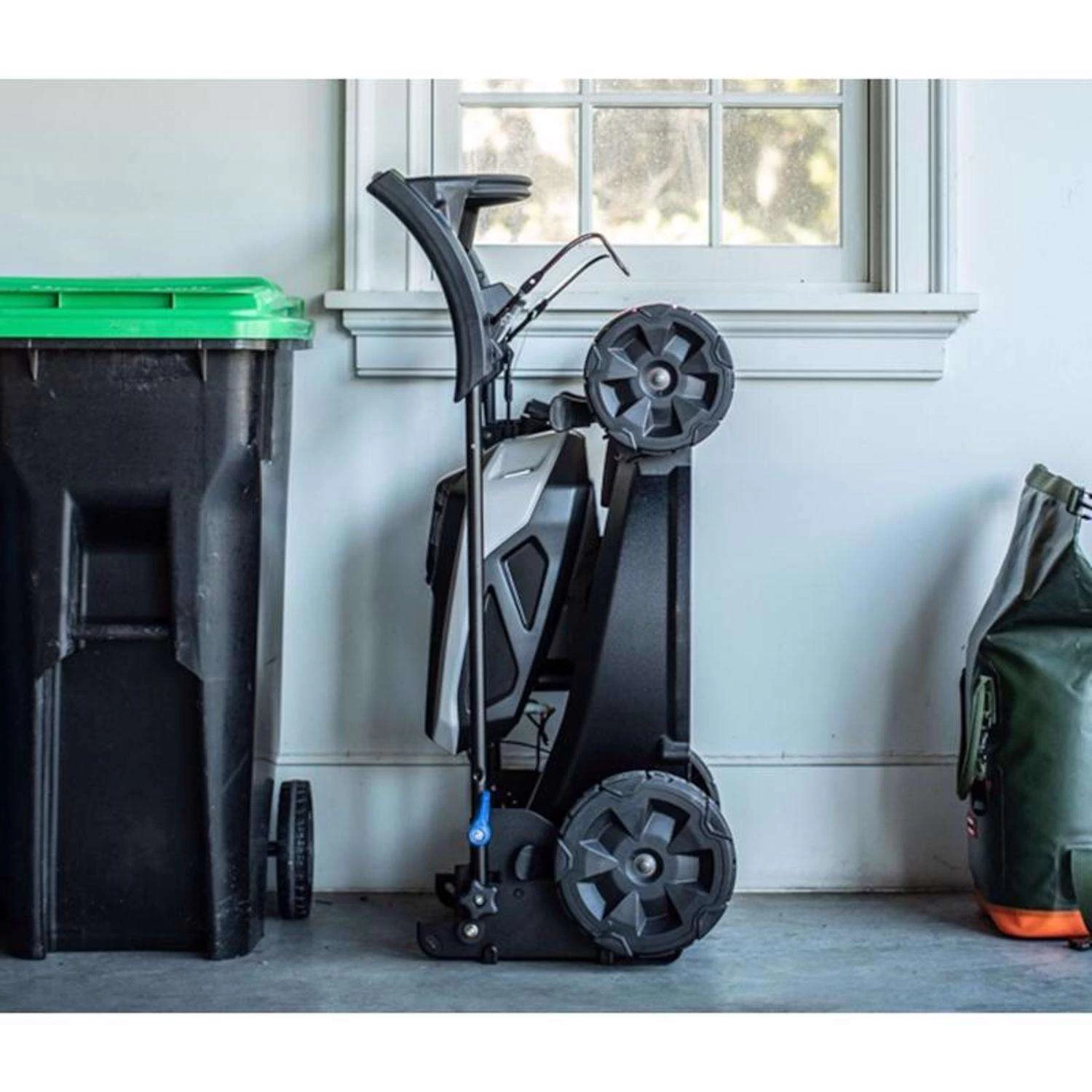 Toro Super Recycler 21 In. 60 V Battery Self-Propelled Lawn Mower Kit (Battery & Charger) 7 Toro Super Recycler 21 In. 60 V Battery Self-Propelled Lawn Mower Kit (Battery & Charger) - Image 7