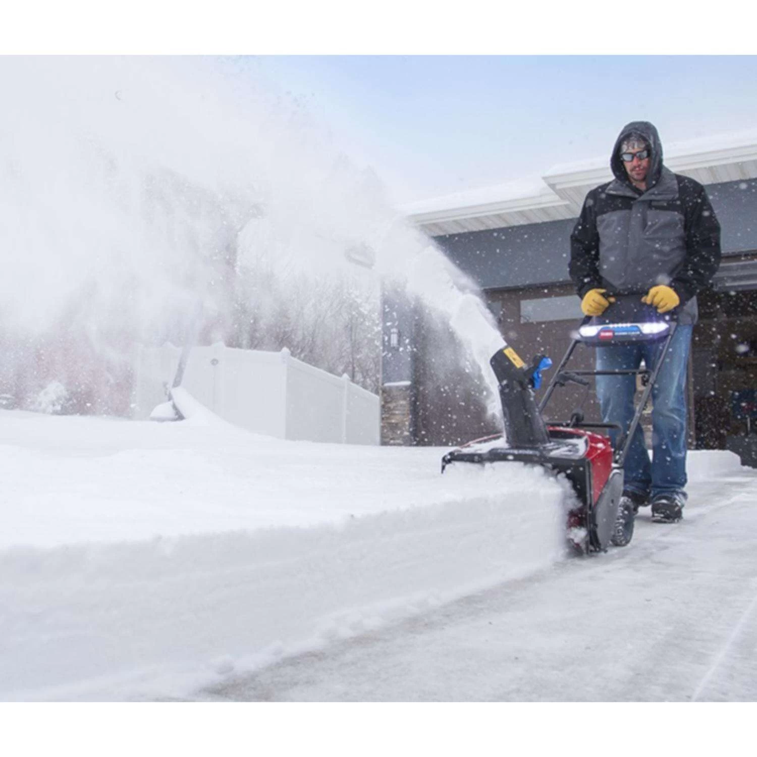 Toro Power Clear 60V Max 21 In. Single Stage 60 V Battery Snow Blower Kit (Battery & Charger) 3 Toro Power Clear 60V Max 21 In. Single Stage 60 V Battery Snow Blower Kit (Battery & Charger) - Image 3