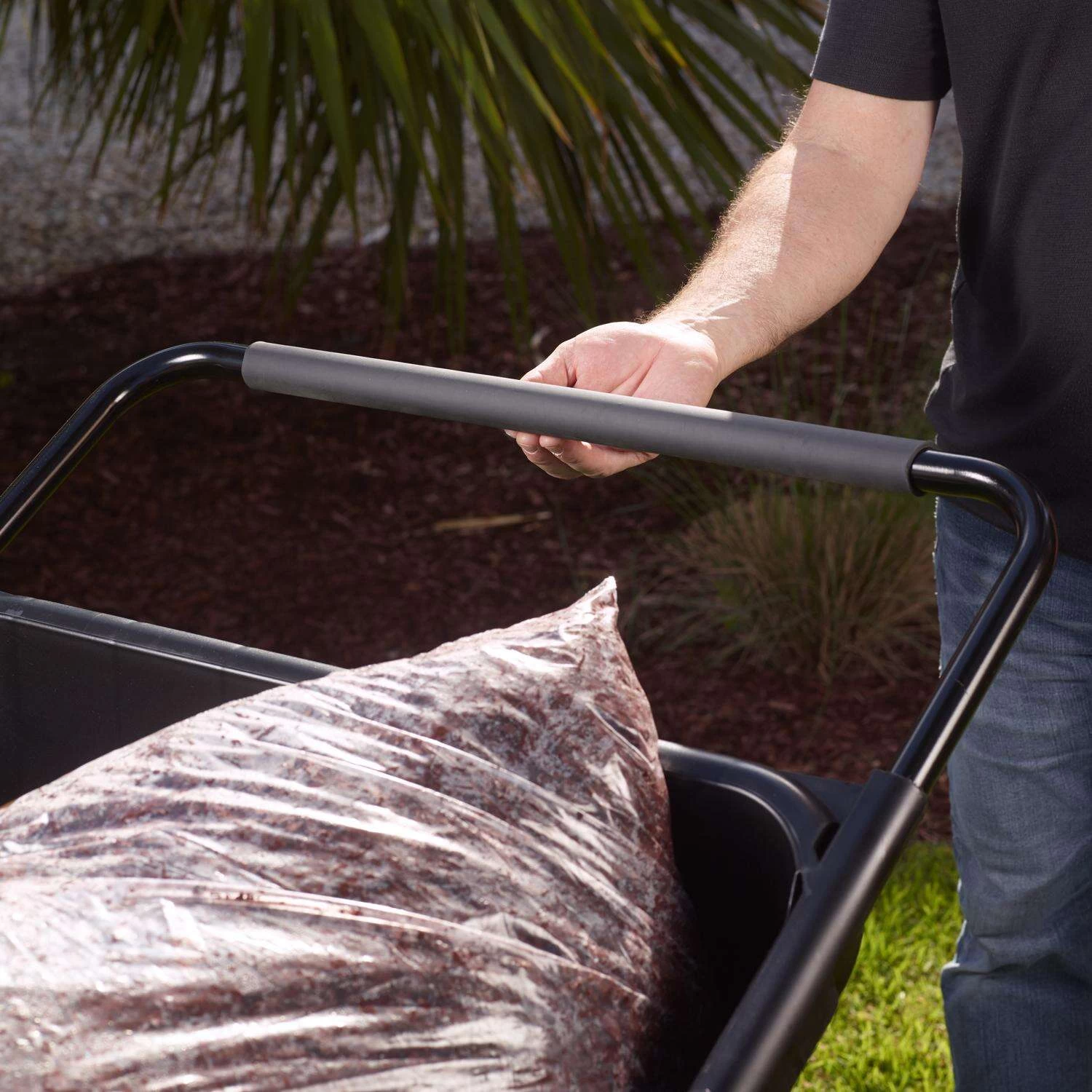 Smart Garden Plastic Yard Cart 7.5 Ft³ 9 Smart Garden Plastic Yard Cart 7.5 Ft³ - Image 9