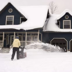 Toro SnowMaster 724 QXE 24 In. 212 Cc Single Stage Gas Snow Blower -Gardens and Horticulture b2175eb3 2fb3 4368 8998 637d837c7dc8