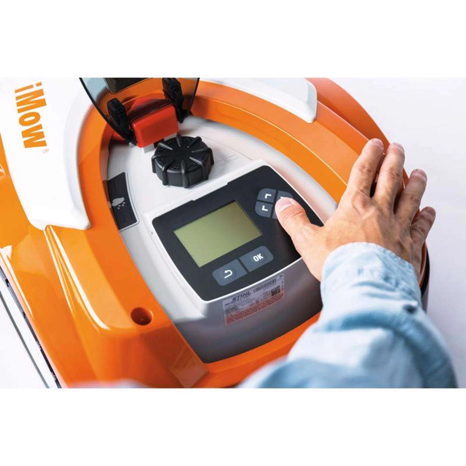 STIHL IMOW RMI 422 PC-L Battery Self-Propelled Robotic Lawn Mower 3 STIHL IMOW RMI 422 PC-L Battery Self-Propelled Robotic Lawn Mower - Image 3