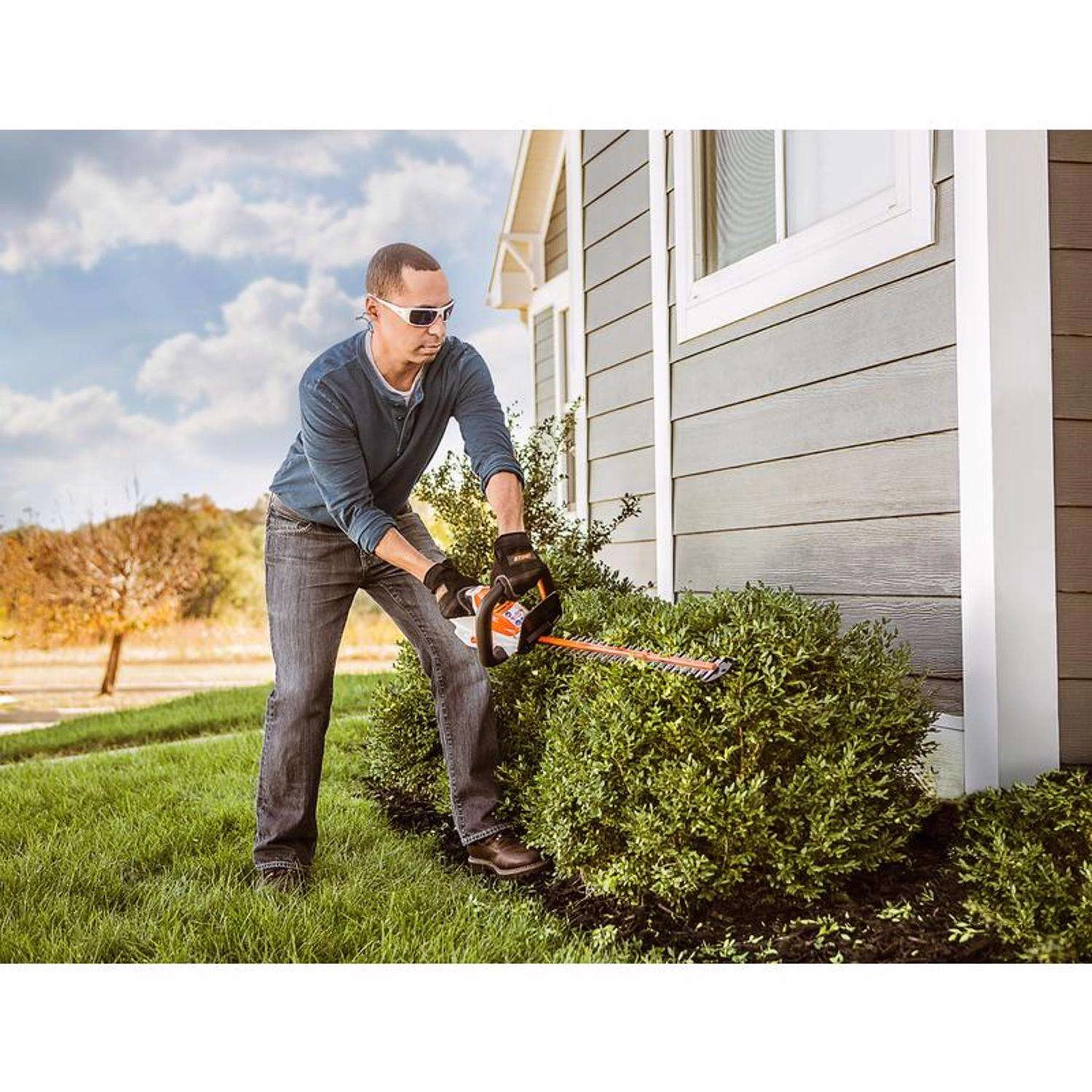 STIHL HSA 45 20 In. 18 V Battery Hedge Trimmer Kit (Battery & Charger) 8 STIHL HSA 45 20 In. 18 V Battery Hedge Trimmer Kit (Battery & Charger) - Image 8