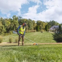 STIHL KombiMotor KM 91 R Gas Multi-System Power Head -Gardens and Horticulture c53e09d2 c82d 41cb b98a 7c80d87bcb7e