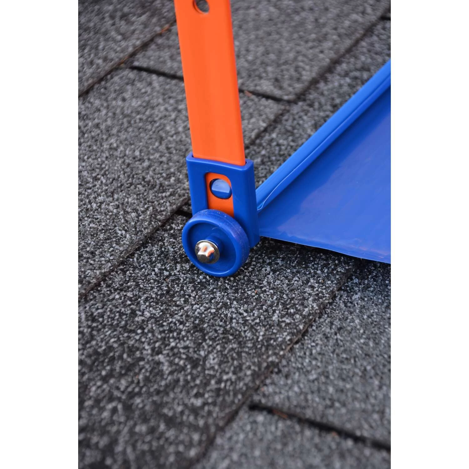 Avalanche 17 In. W X 16 Ft. L Poly Wheeled Roof Rake 6 Avalanche 17 In. W X 16 Ft. L Poly Wheeled Roof Rake - Image 6