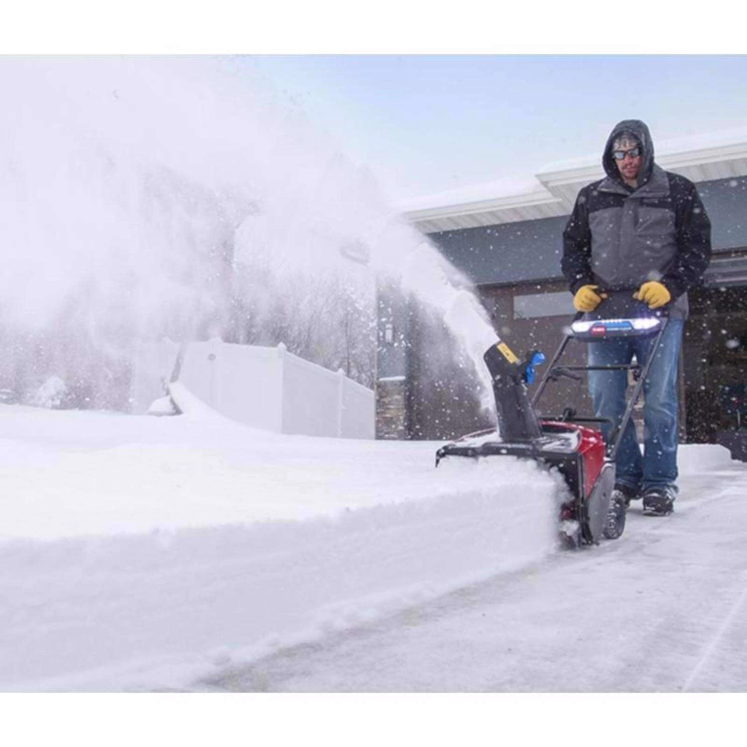 Toro Power Clear 21 In. Single Stage 60 V Battery Snow Blower Kit (Battery & Charger) 7 Toro Power Clear 21 In. Single Stage 60 V Battery Snow Blower Kit (Battery & Charger) - Image 7