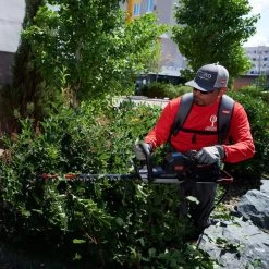 Toro 26 In. 60 V Electric Hedge Trimmer Tool Only -Gardens and Horticulture df1561b0 00f9 4ba7 9fcd 8959a9ac733a