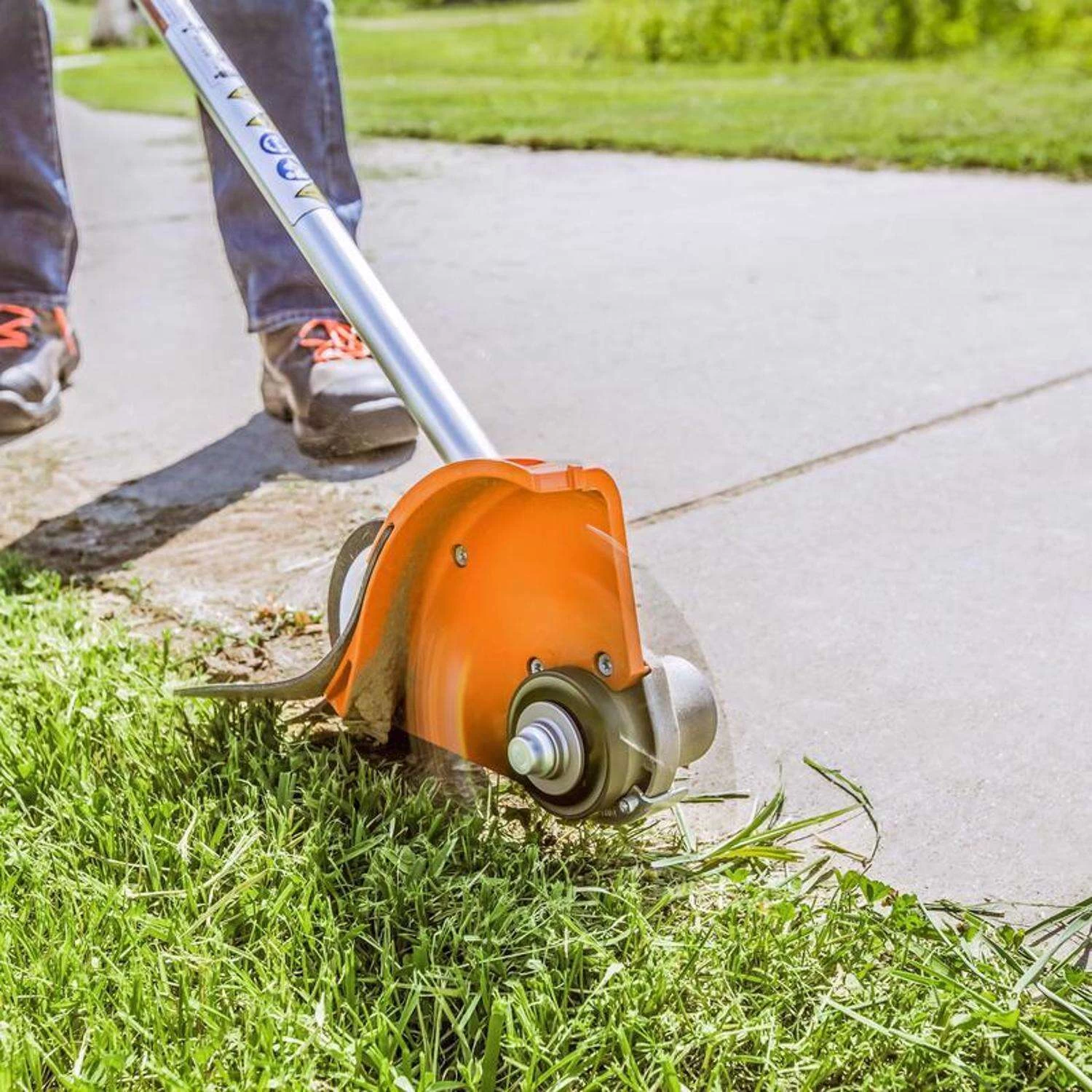 STIHL FS 111 RX 16.5 In. Gas Brushcutter 2 STIHL FS 111 RX 16.5 In. Gas Brushcutter - Image 2