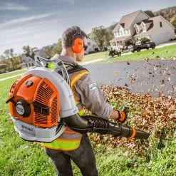 STIHL BR 700 197 Mph 912 CFM Gas Backpack Leaf Blower -Gardens and Horticulture fd50ae17 c9b6 4daa 90ca e6022b67d3f0